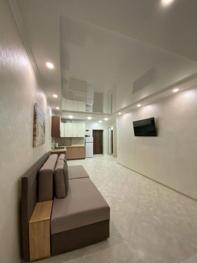 Apartment In Khmelnytsky Street Lviv Exterior photo