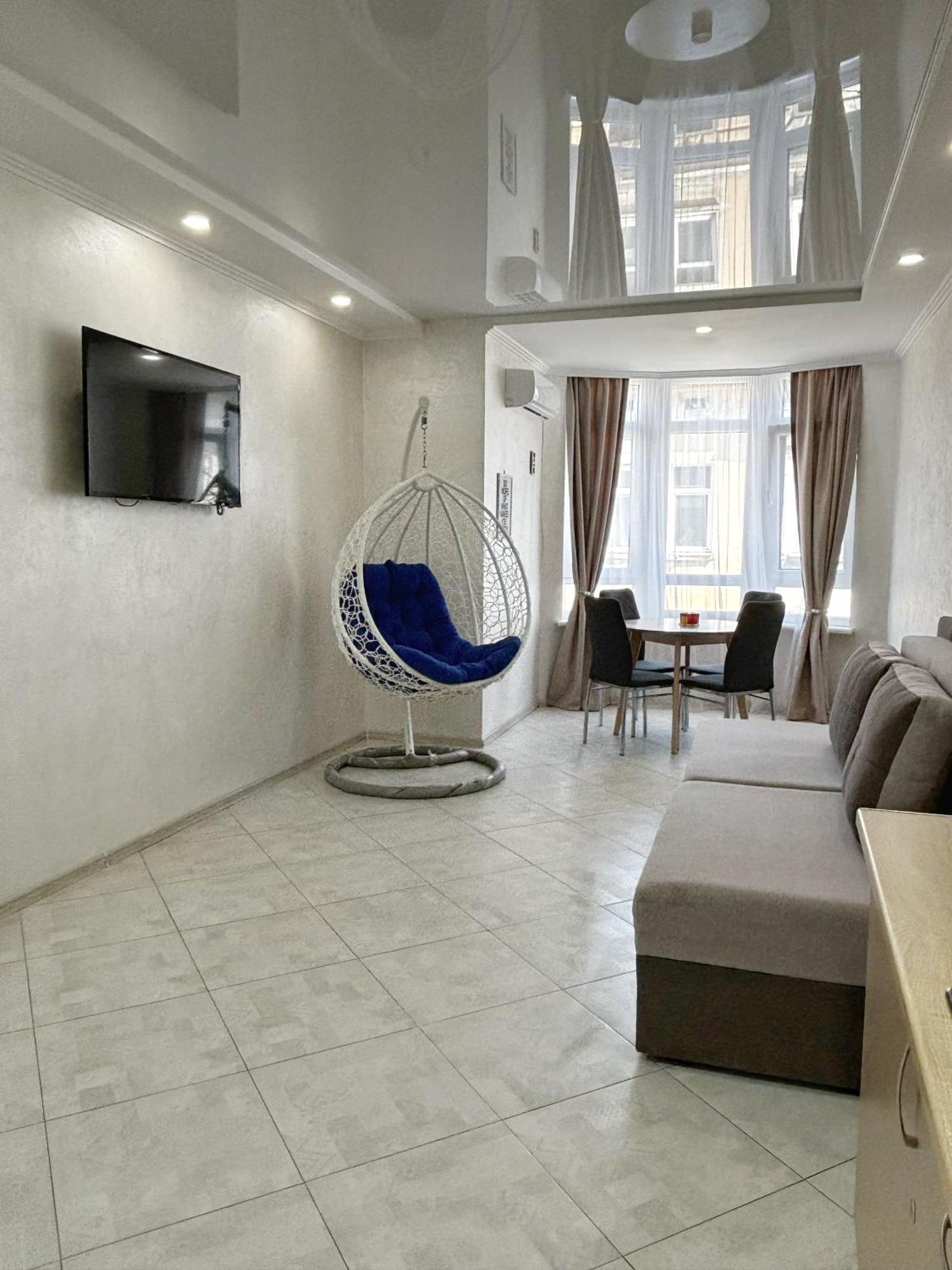 Apartment In Khmelnytsky Street Lviv Exterior photo