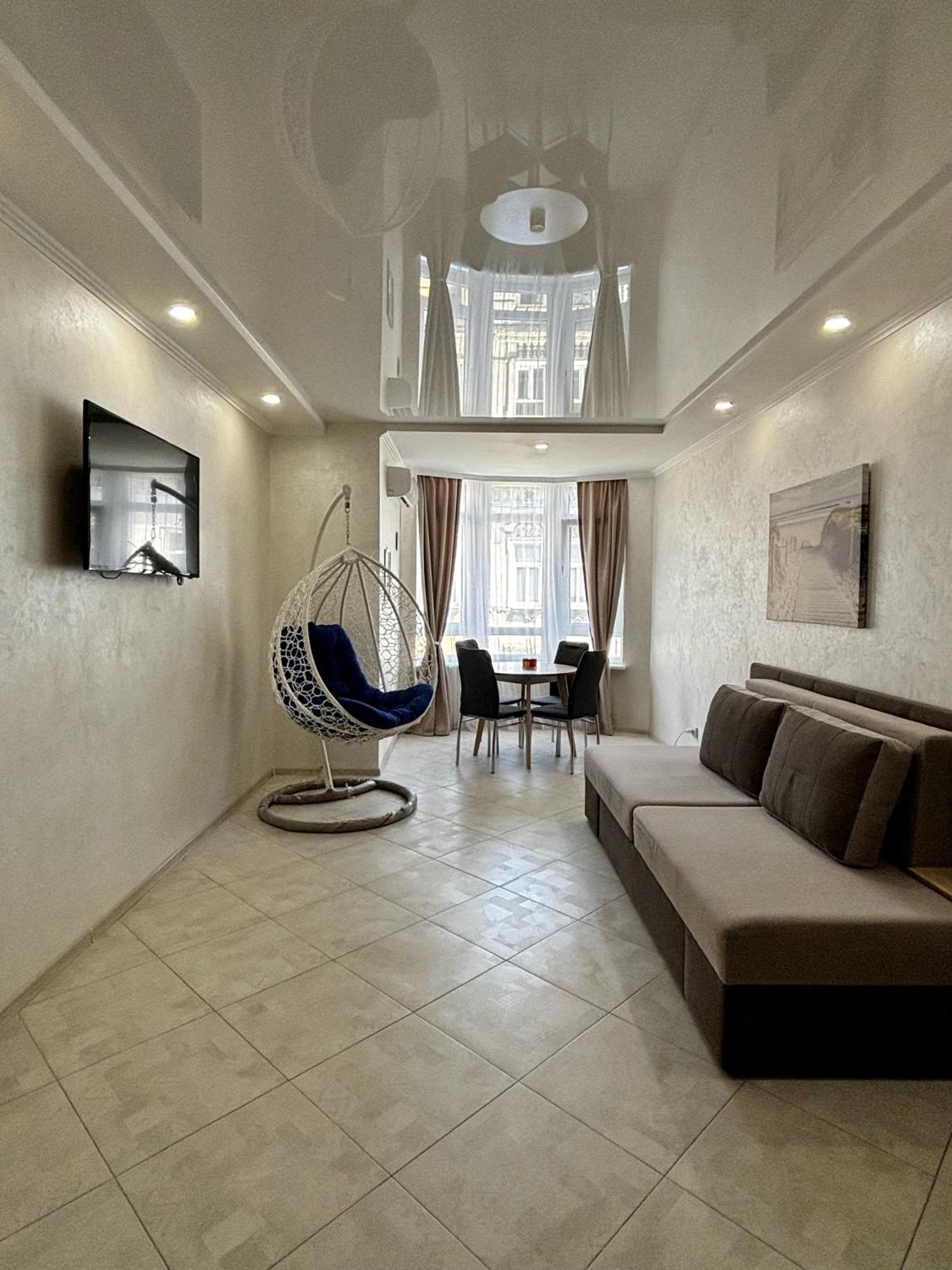 Apartment In Khmelnytsky Street Lviv Exterior photo